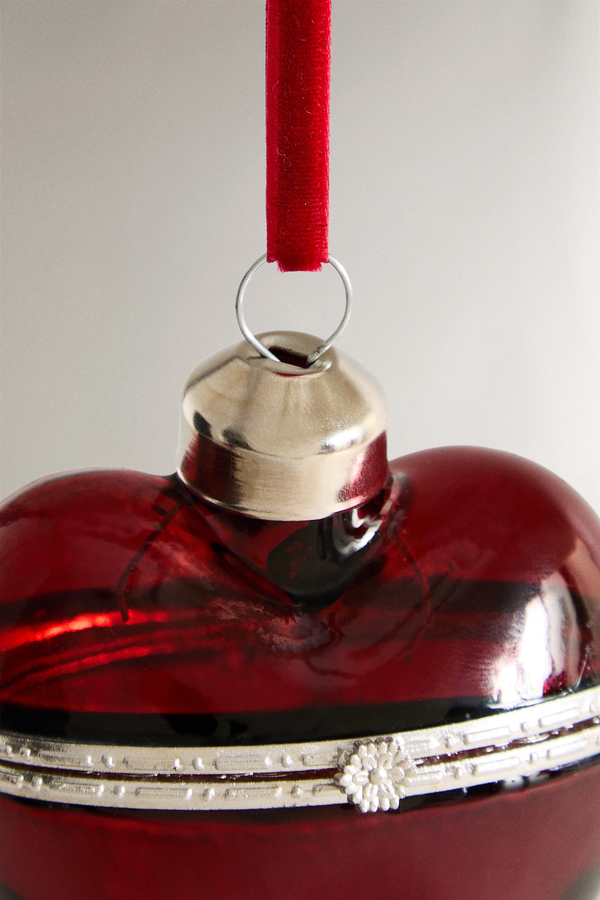 HEART BOX CHRISTMAS TREE ORNAMENT